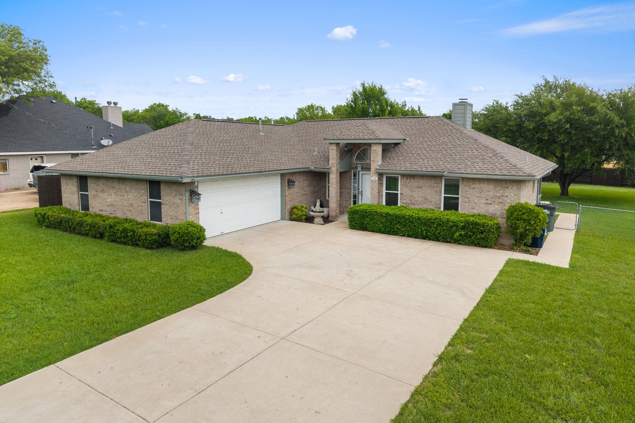 1816 Emerald Isle DR