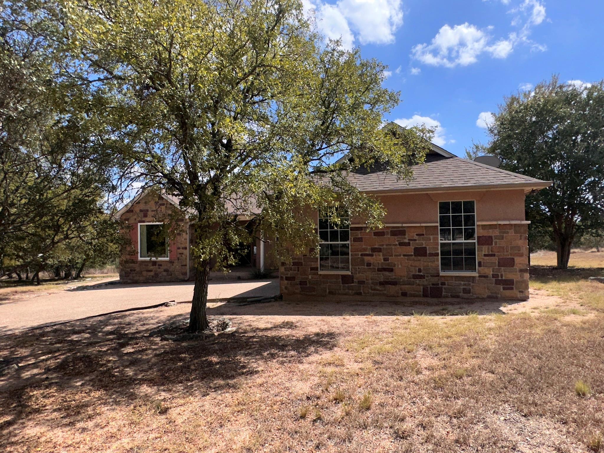 425 Crestwood DR