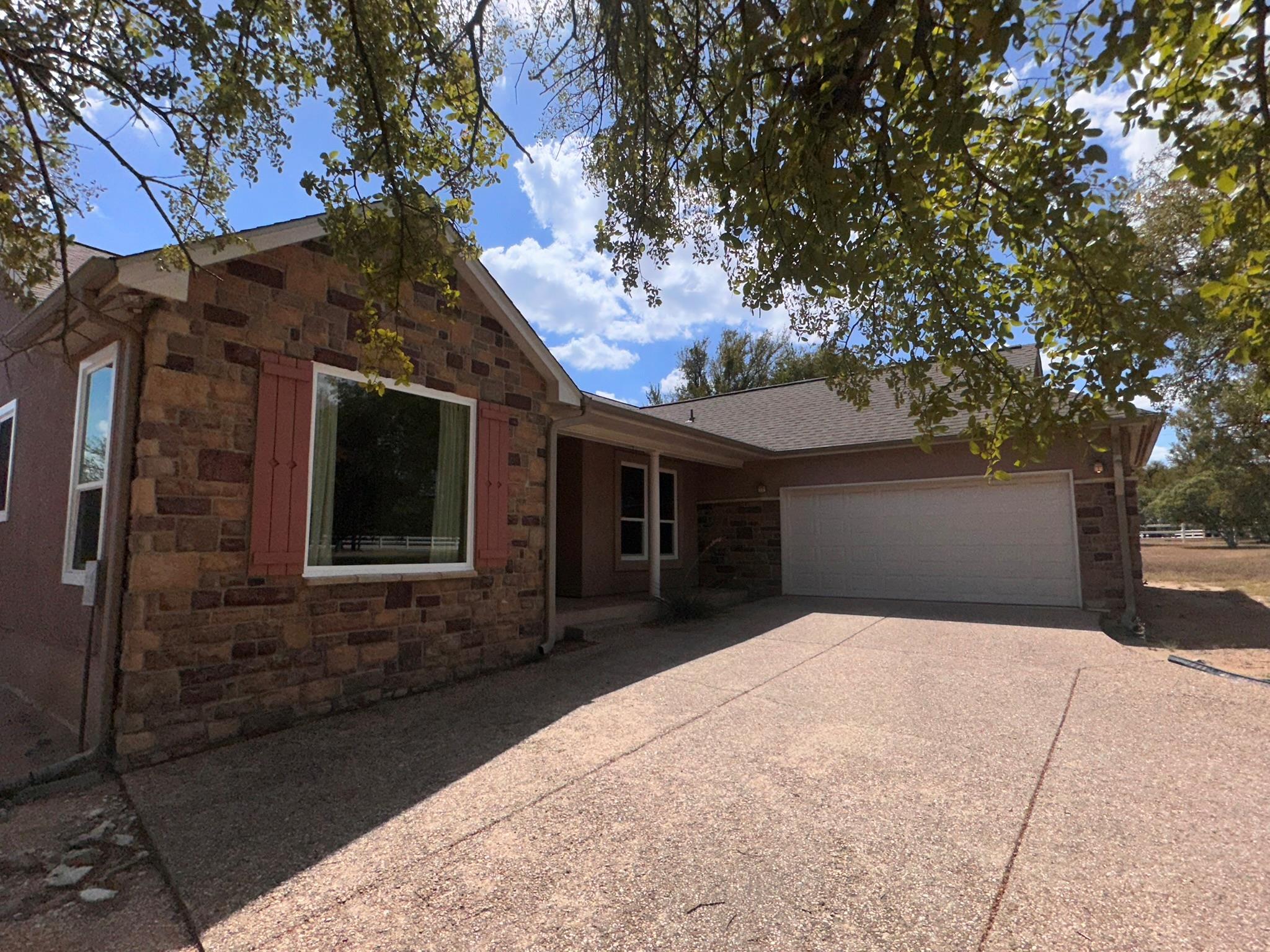 425 Crestwood DR