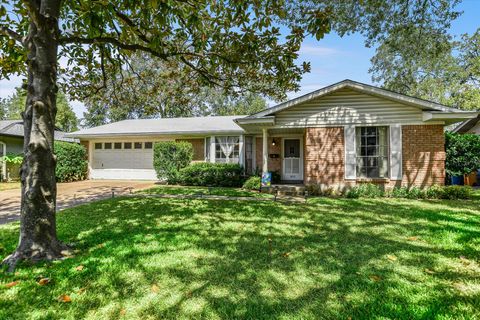 1900 Burbank ST Austin TX 78757