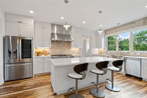 Tiny photo for 2902 Cedarview DR, Austin, TX 78704 (MLS # 8236895)