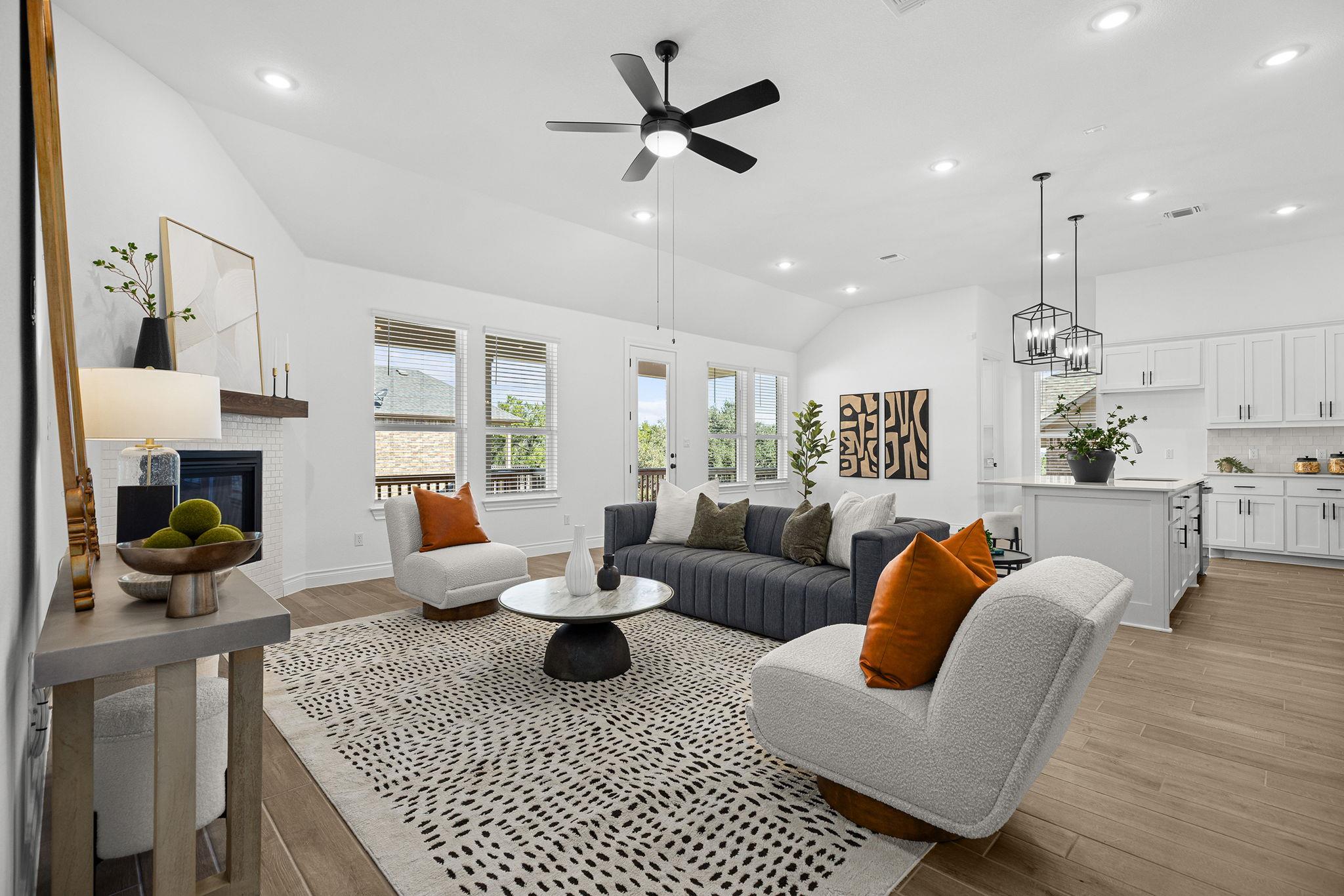 1301 White Daisy LN