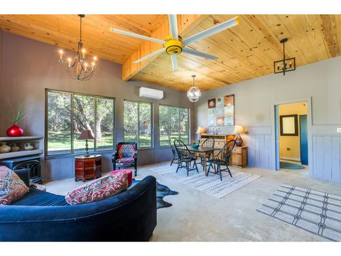 250 Caliche RD Wimberley TX 78676