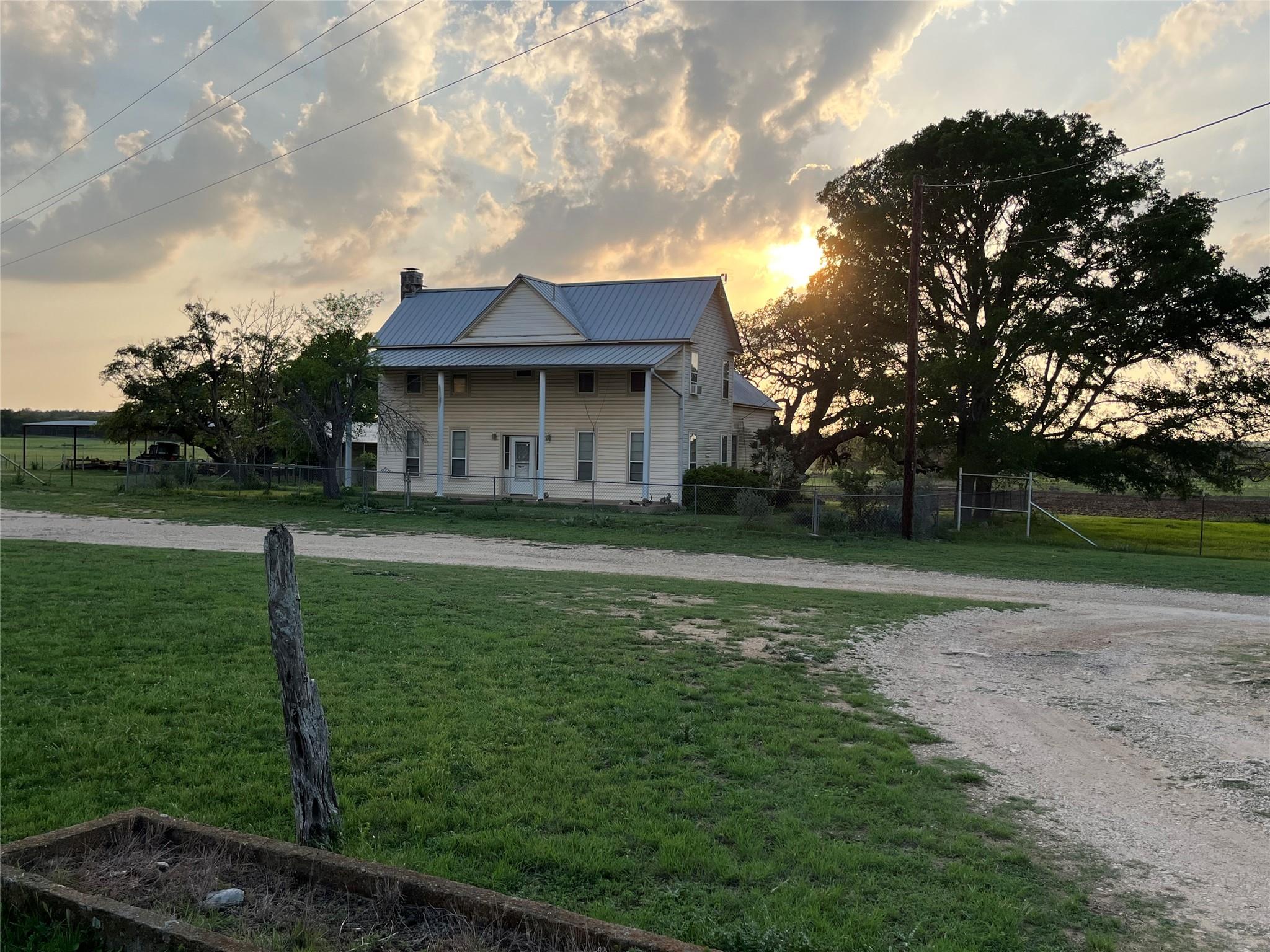 1118 Chimney Valley RD