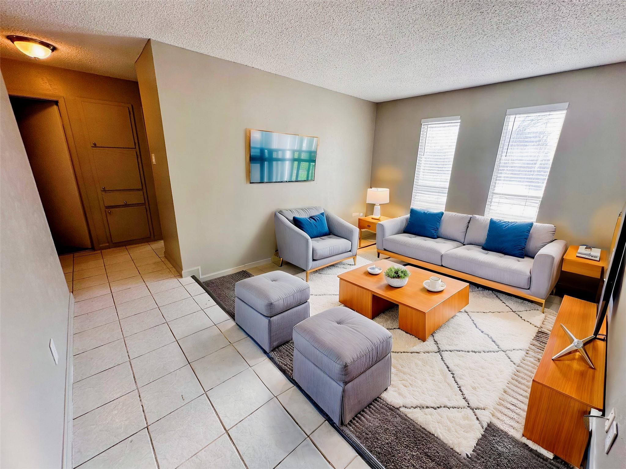 903 Bellaire DR