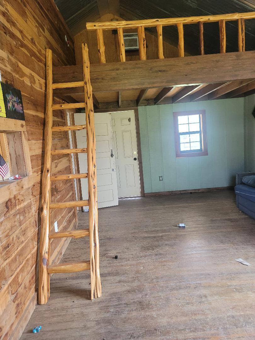 8164 Ranch Road 261