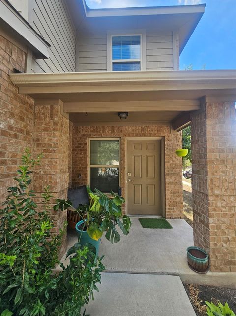 6901 Crestone RD Austin TX 78744