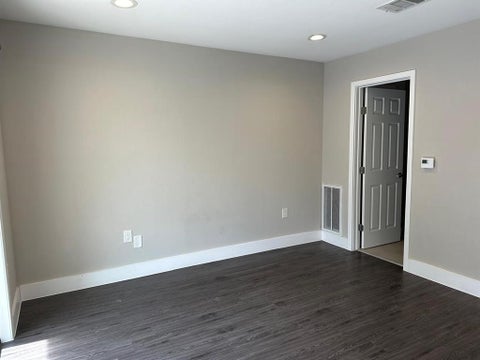 Tiny photo for 935 La Posada DR #241, Austin, TX 78752 (MLS # 5501983)