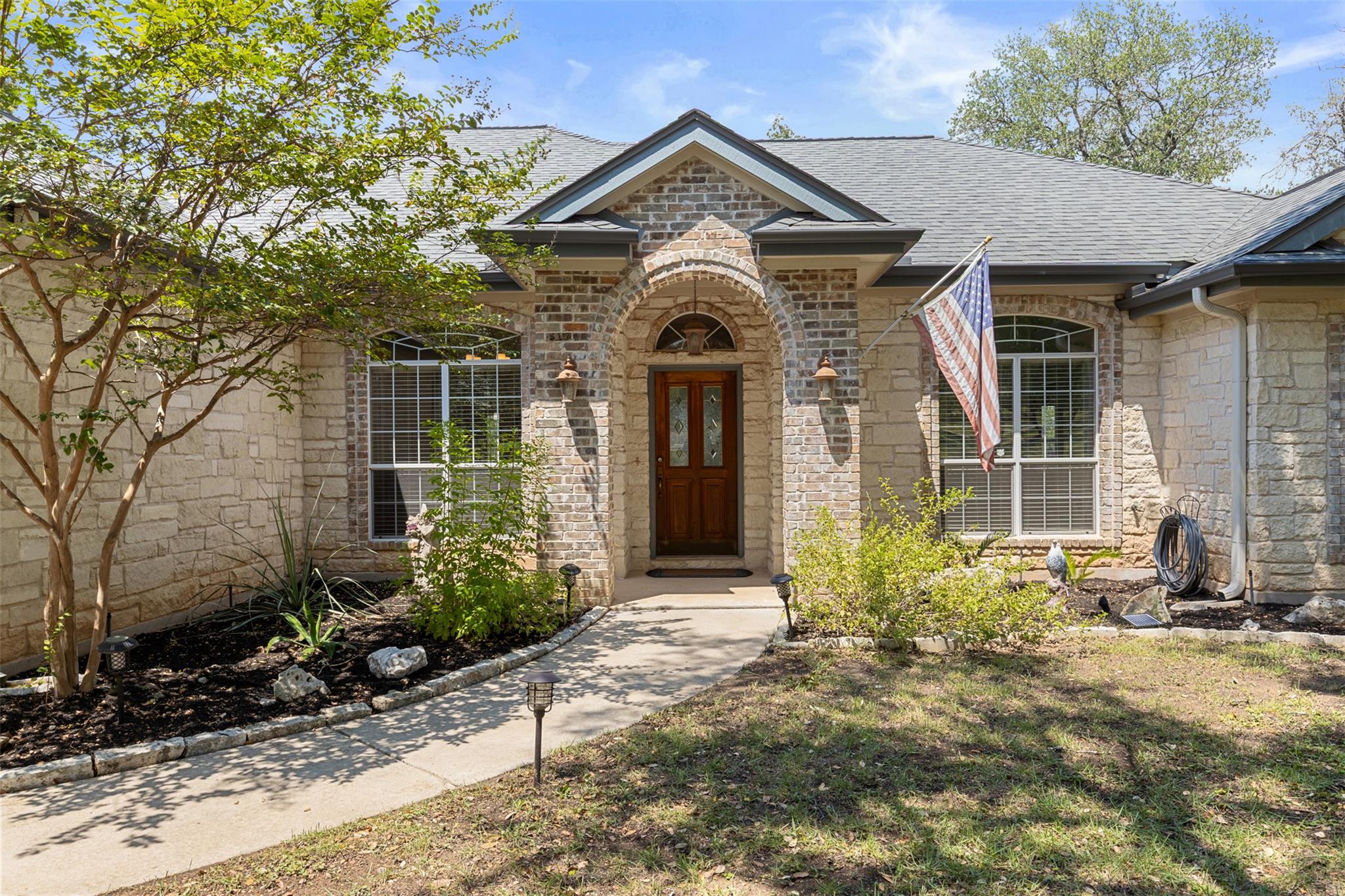 140 Ridgewood CV