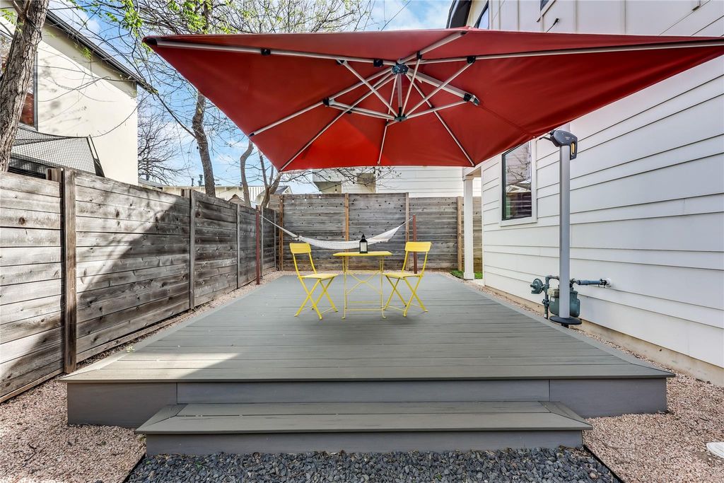 Photo of 1208 Walnut Ave #2, Austin, TX 78702 (MLS # 6595993)