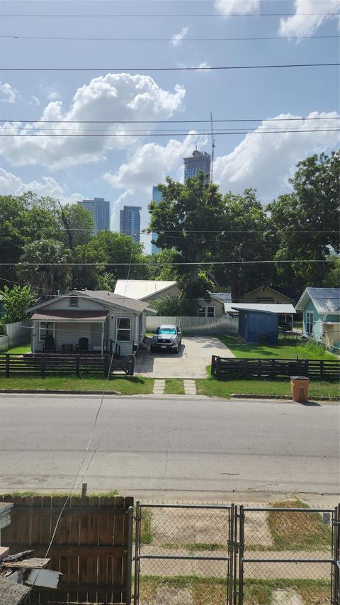 Tiny photo for 85 W Navasota ST, Austin, TX 78702 (MLS # 3823033)