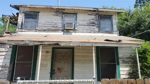 Tiny photo for 85 W Navasota ST, Austin, TX 78702 (MLS # 3823033)