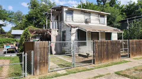 Tiny photo for 85 W Navasota ST, Austin, TX 78702 (MLS # 3823033)