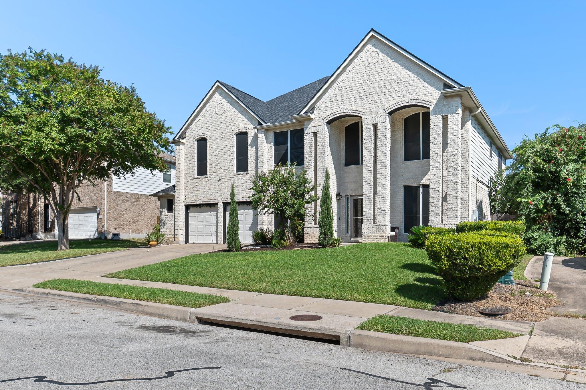 1211 Laurel Oak TRL