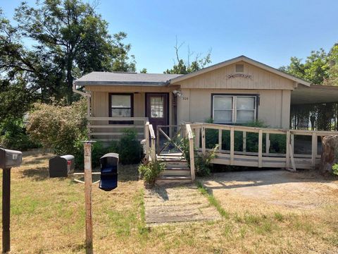 Photo of 304 Highland LOOP, Kingsland, TX 78639 (MLS # 9785738)