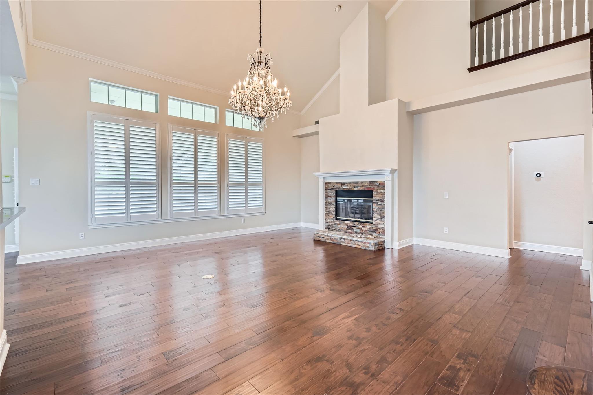 2114 Cliffs Edge DR
