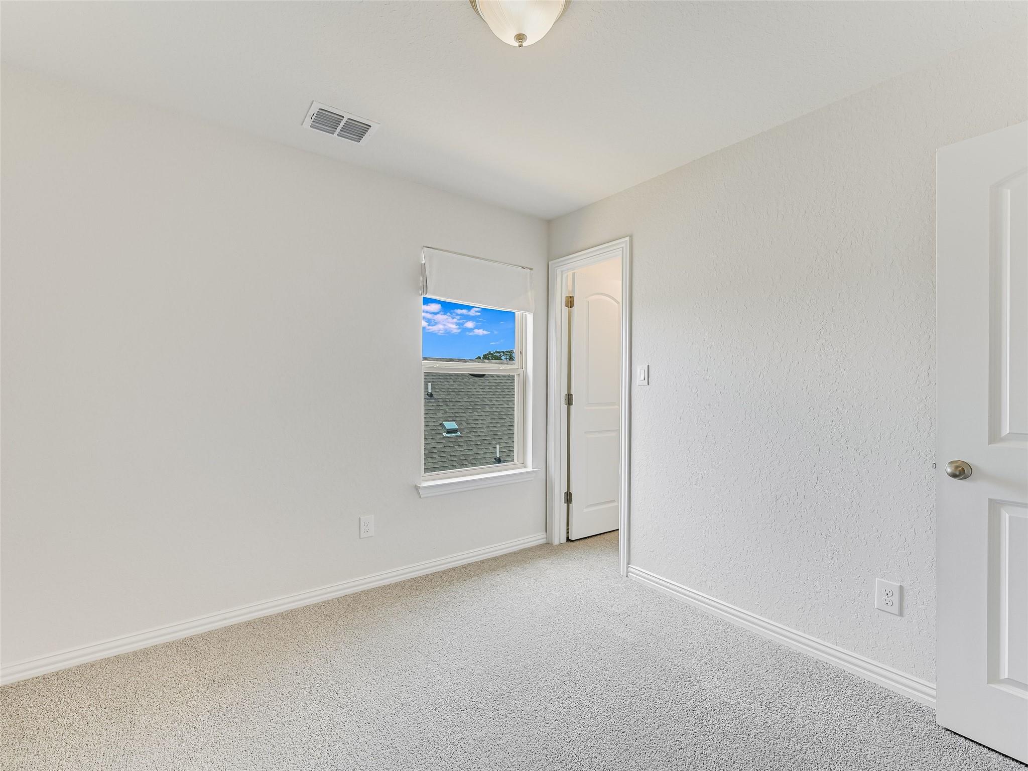 Photo 14 of 21 of 609 Jaboncillo ST house