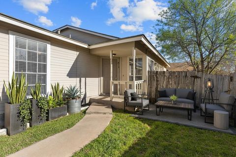 Photo of 413 Country Aire DR, Round Rock, TX 78664 (MLS # 2973362)