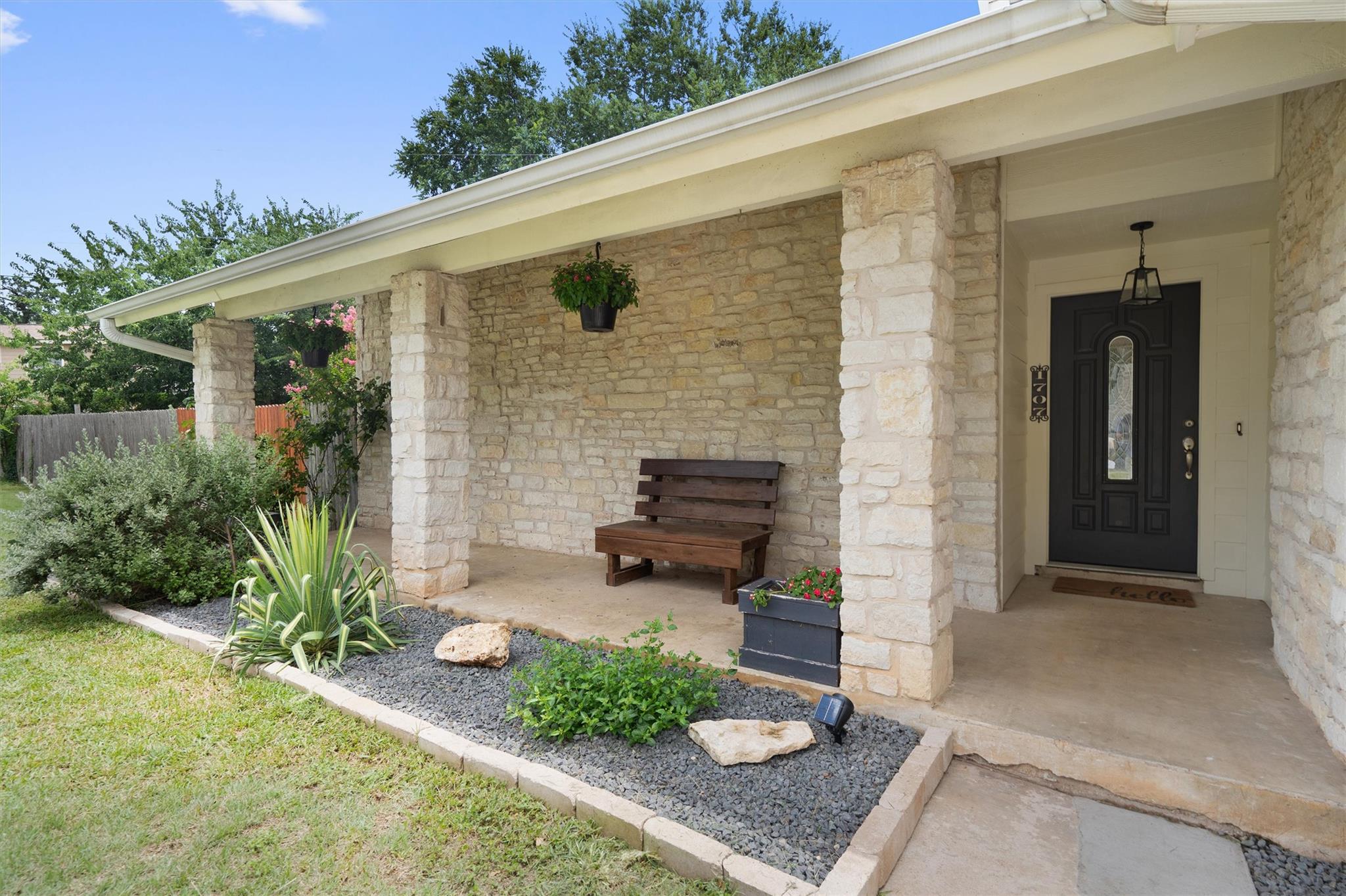 1707 Creek Bend CIR
