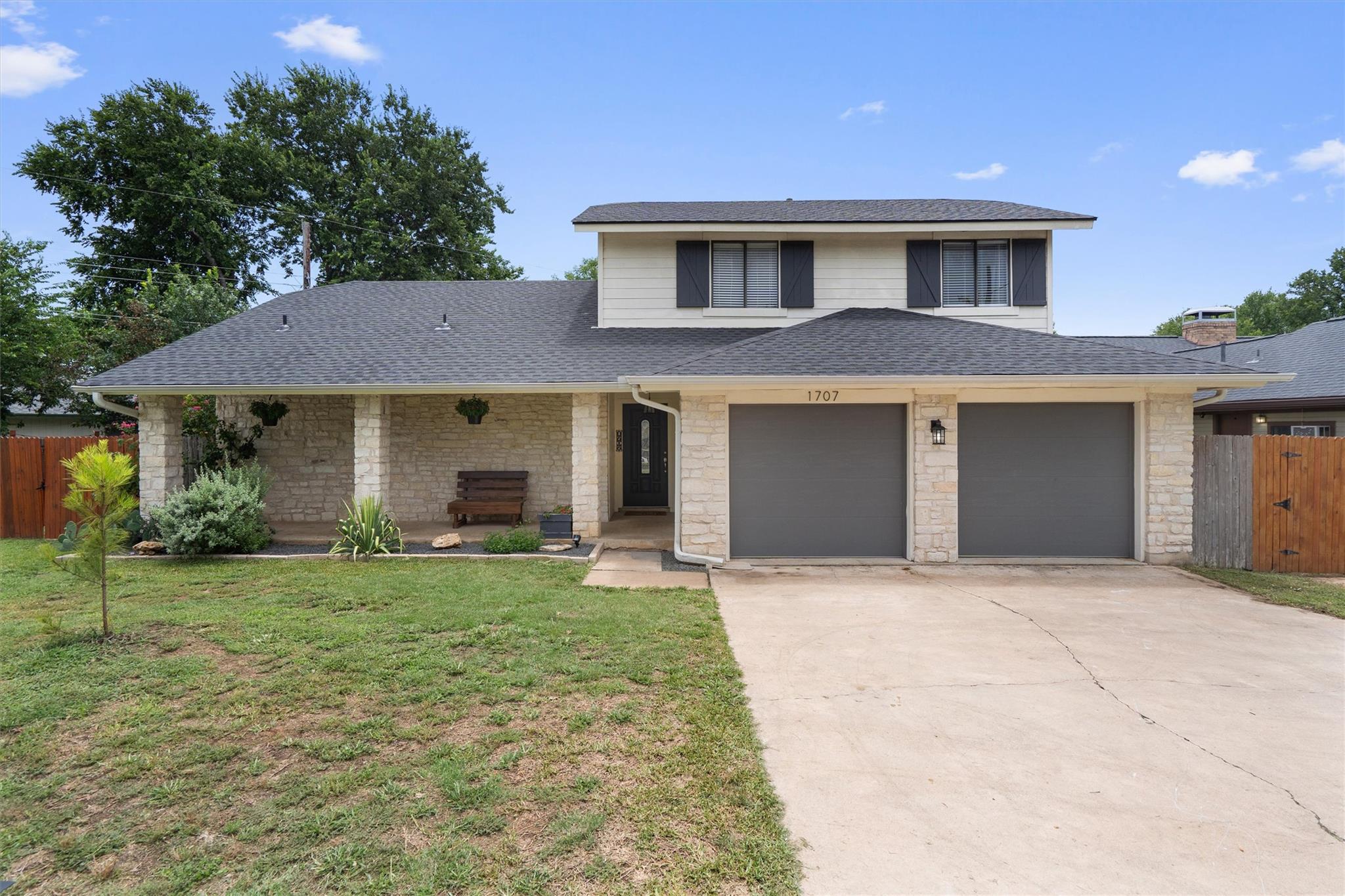 1707 Creek Bend CIR