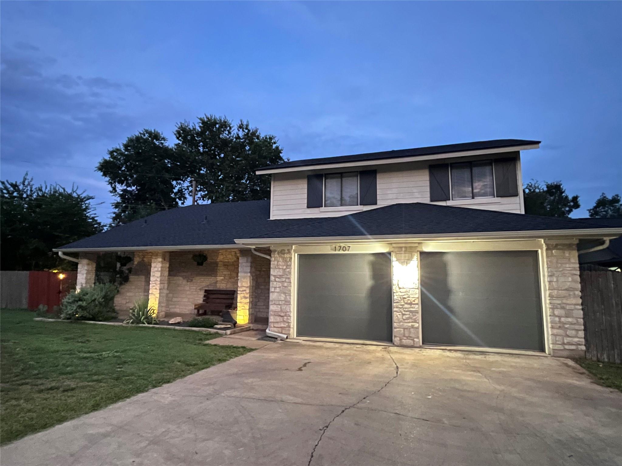 1707 Creek Bend CIR