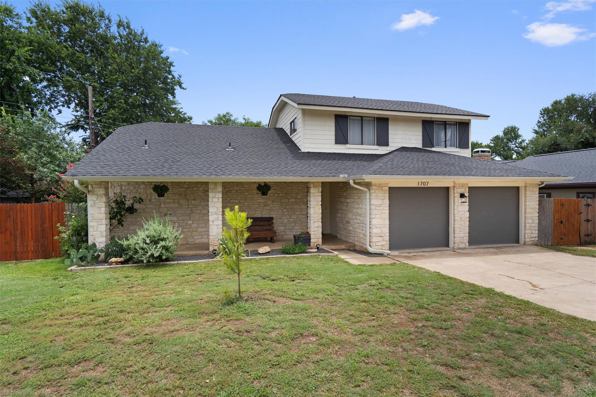 1707 Creek Bend CIR