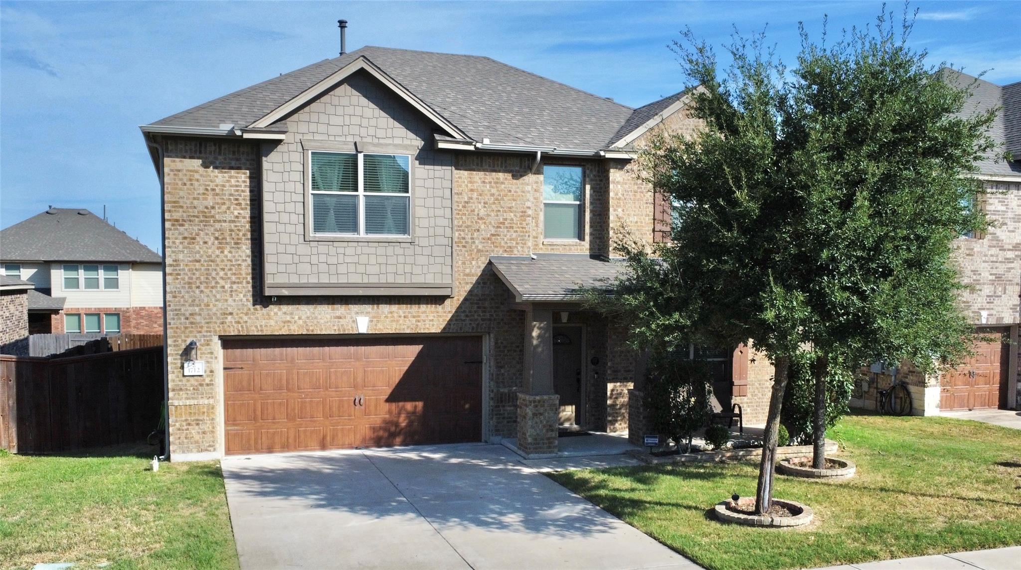 1712 Uhland DR
