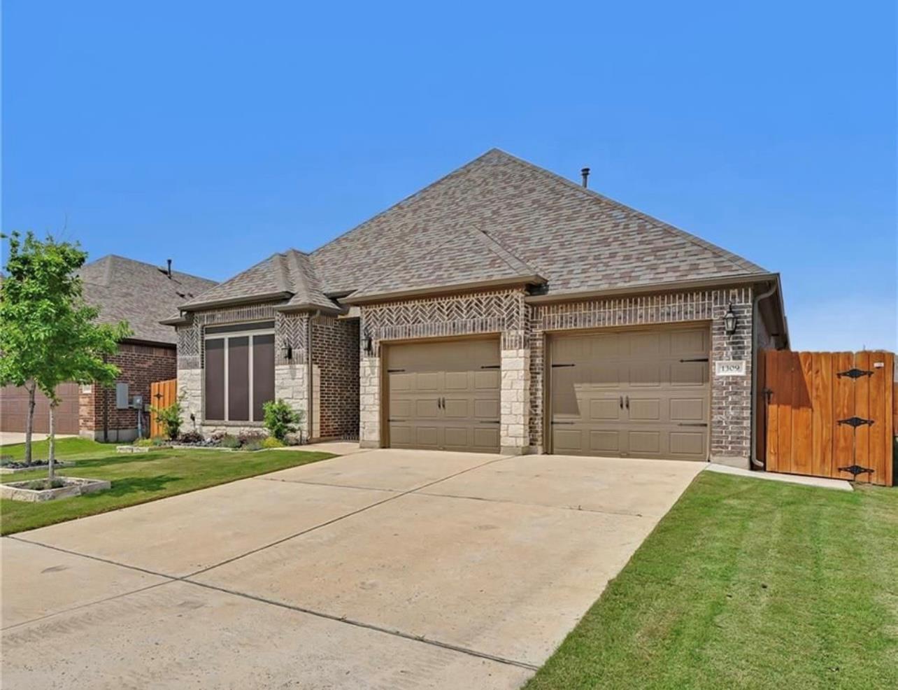 1309 Mustang Brook LN