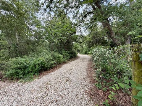 Photo of 1411 County Road B, Lexington, TX 78947 (MLS # 9477458)