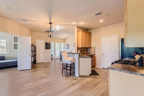 9201 Brodie LN 201 Austin TX 78748