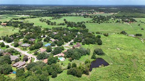 A home in Luling