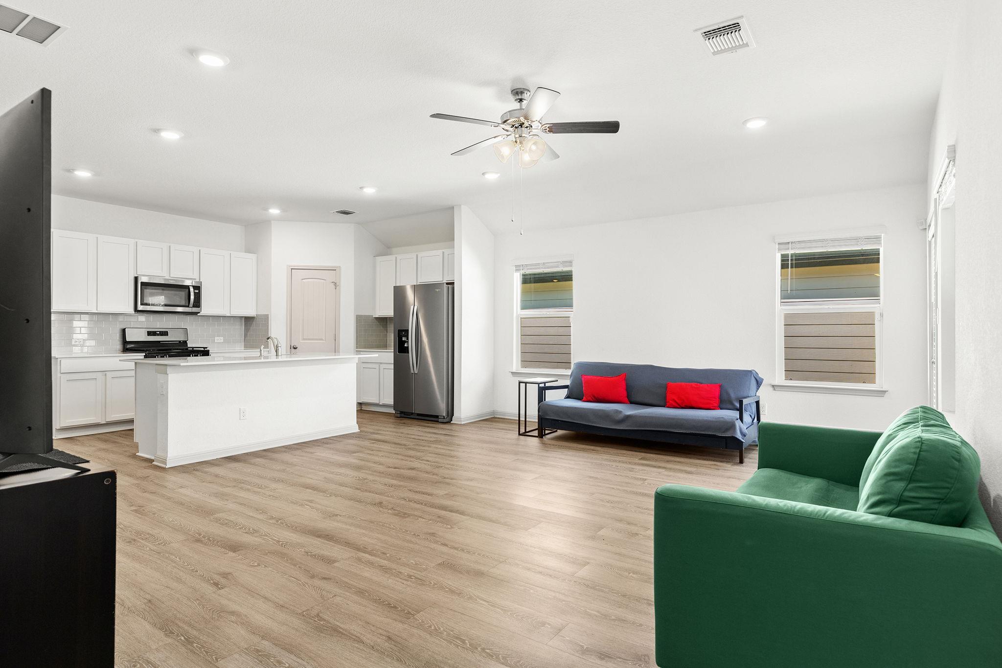 203 Mulberry Creek LN