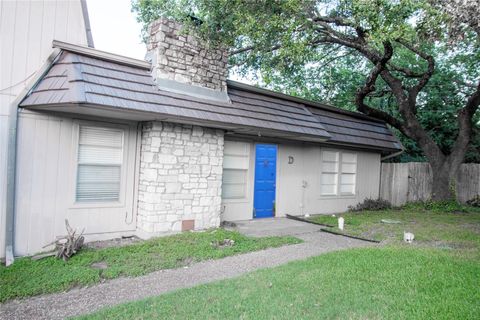 709 Castle Ridge RD D Austin TX 78746