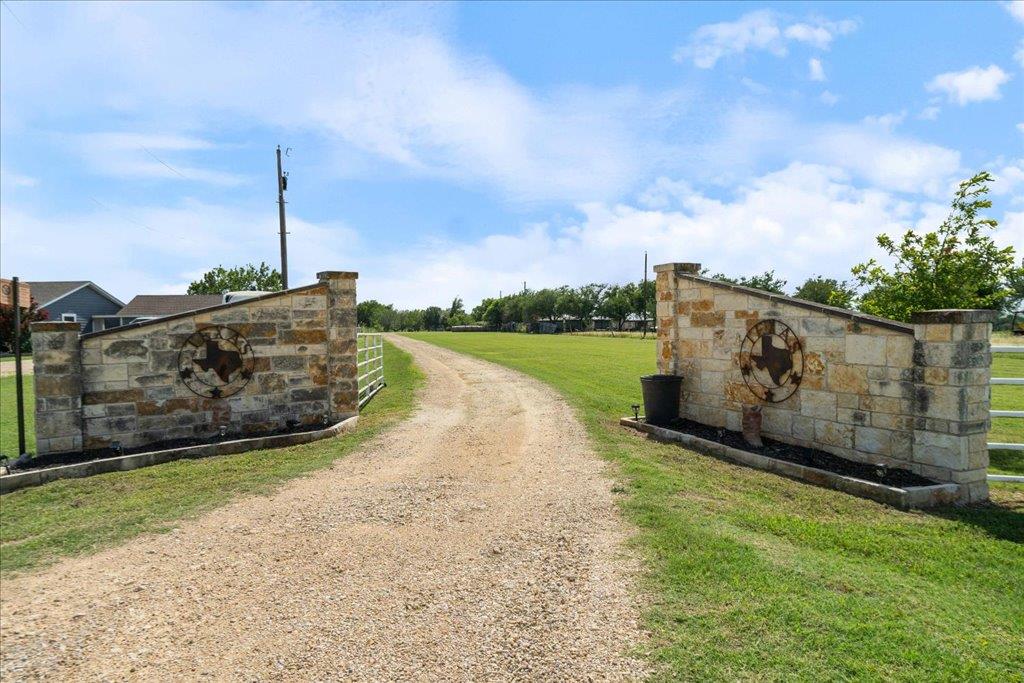 1301 County Road 448