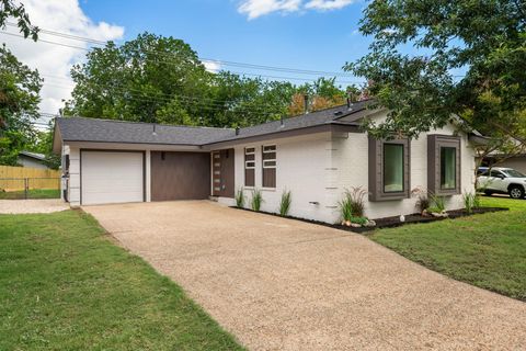 Photo of 8411 Kimble CV, Austin, TX 78757 (MLS # 3688850)