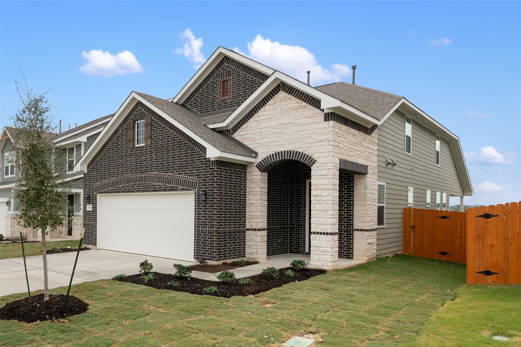 213 Clover BND
