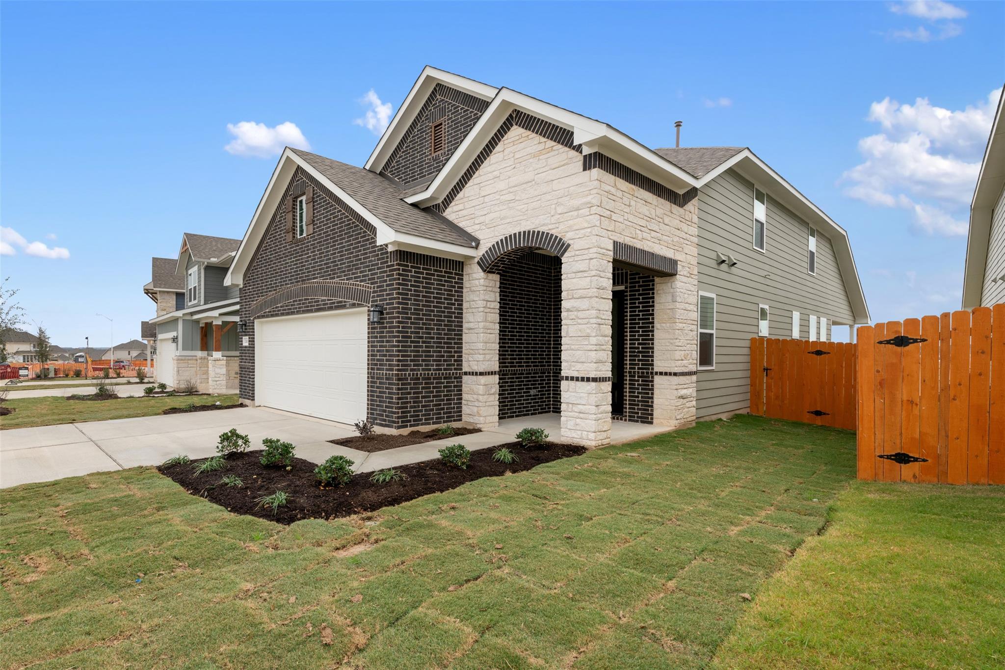 213 Clover BND