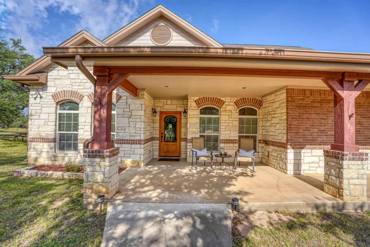 1050 Twisted Oak DR