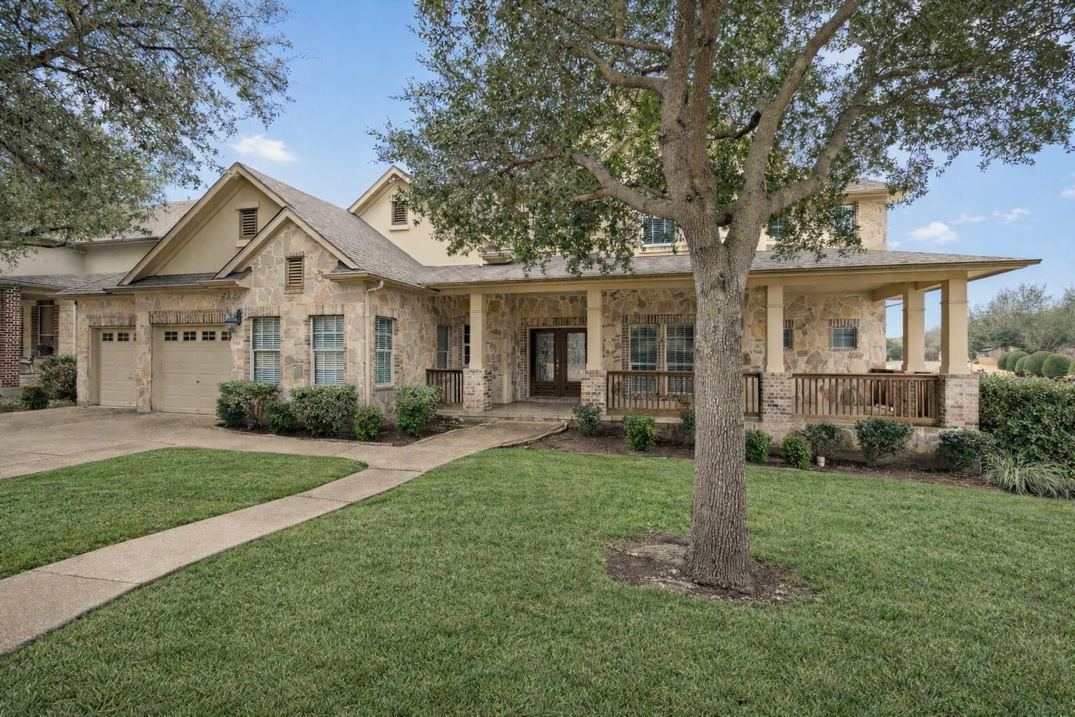 1501 Lake Forest CV
