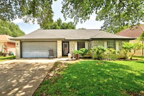 Photo of 6412 Colton Bluff Springs RD, Austin, TX 78744 (MLS # 1645466)