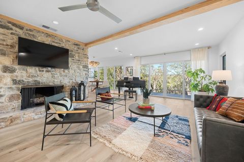 2419 Trail Of Madrones Austin TX 78746