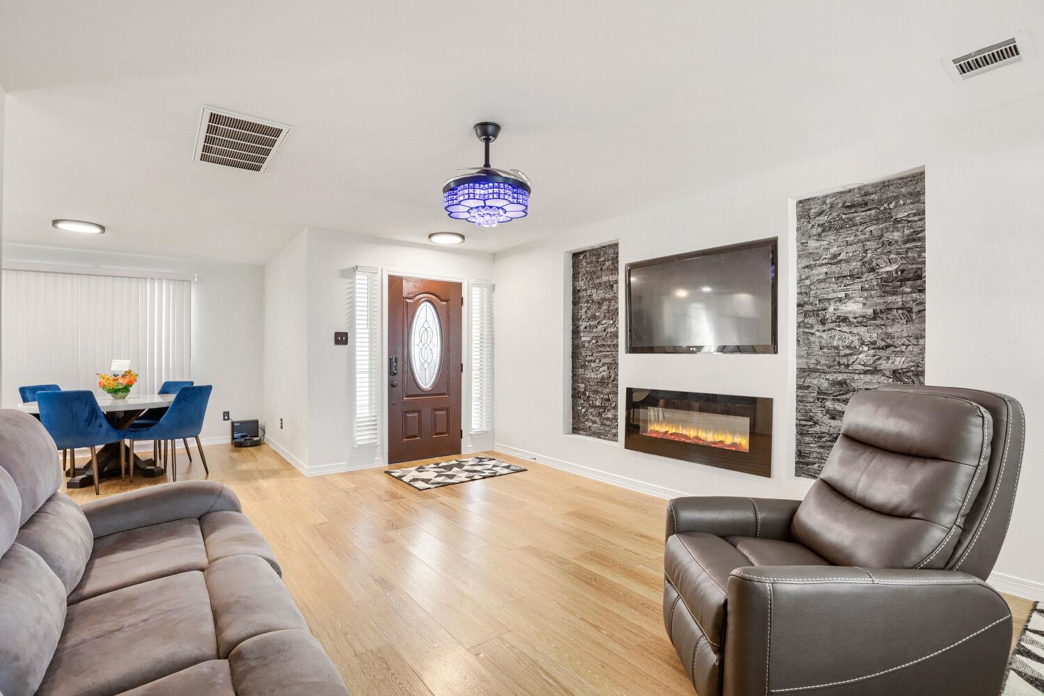 1300 Miss Allisons WAY