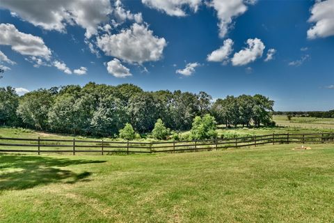 A home in Giddings