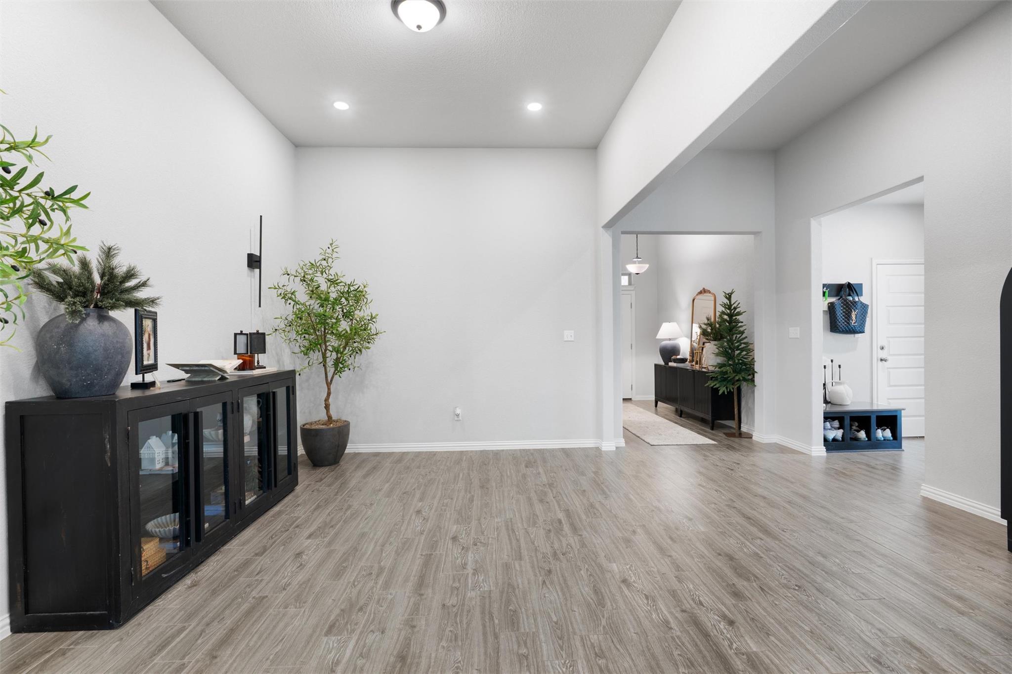 12804 Mission River DR