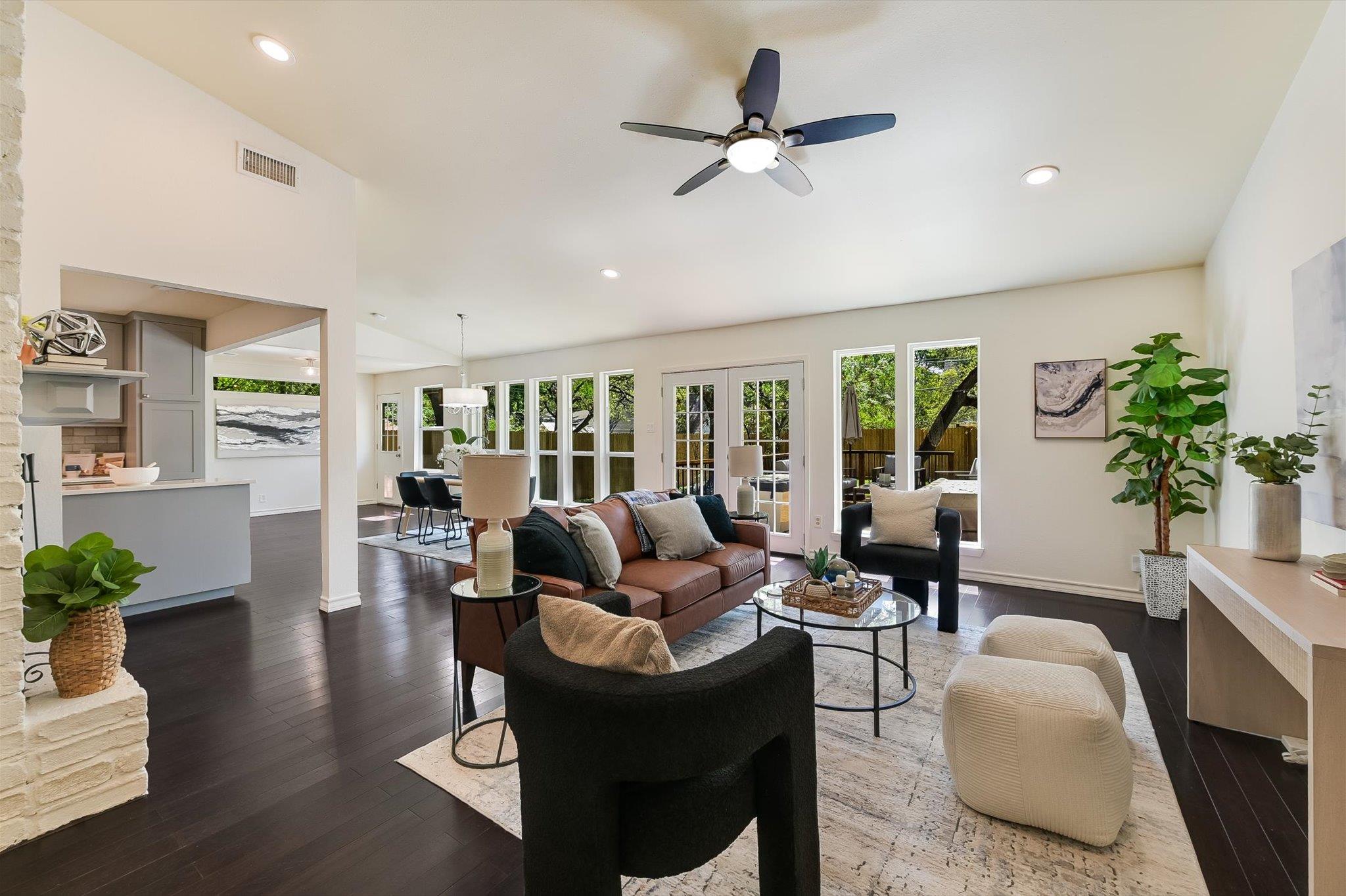 9405 Shady Oaks DR