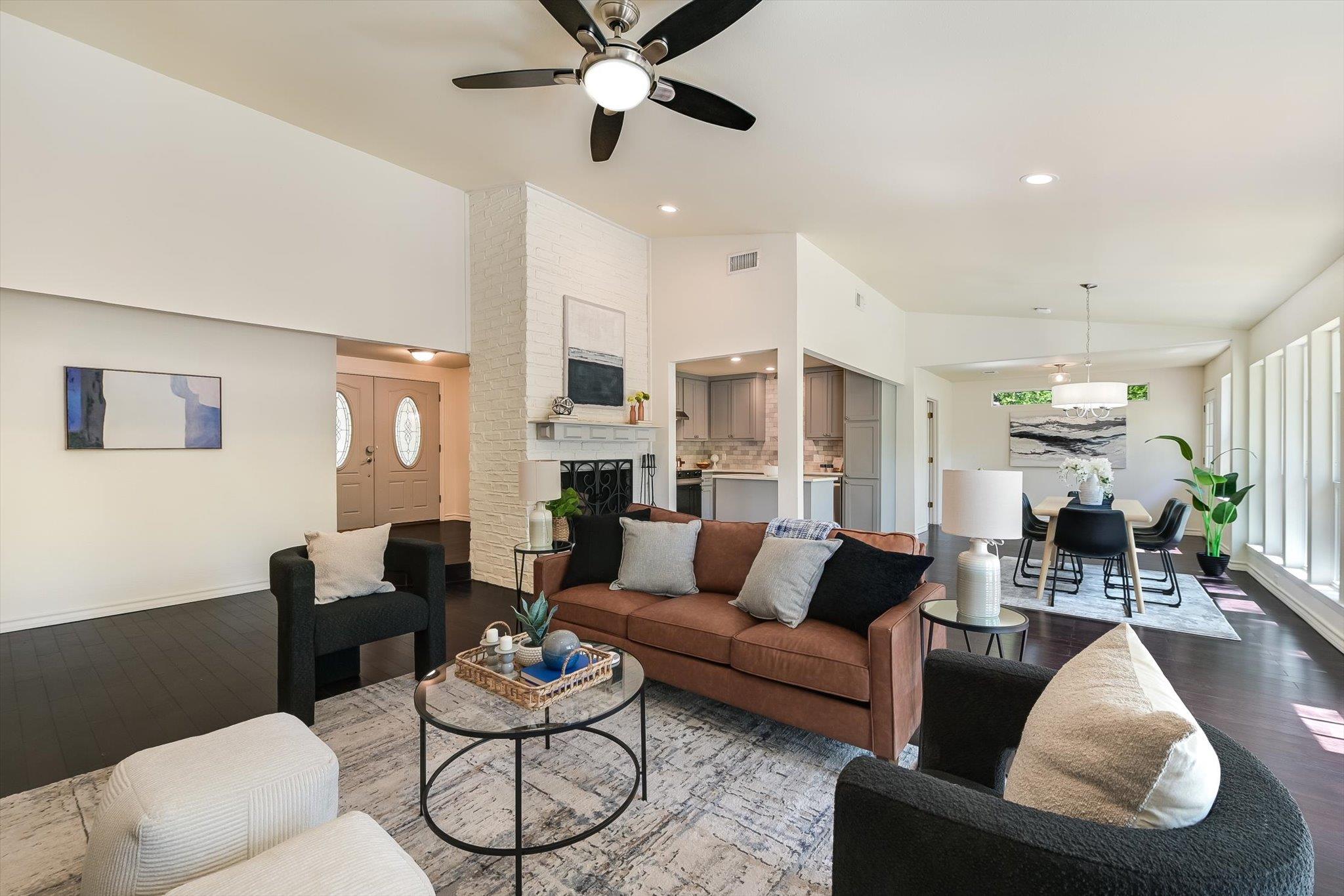 9405 Shady Oaks DR