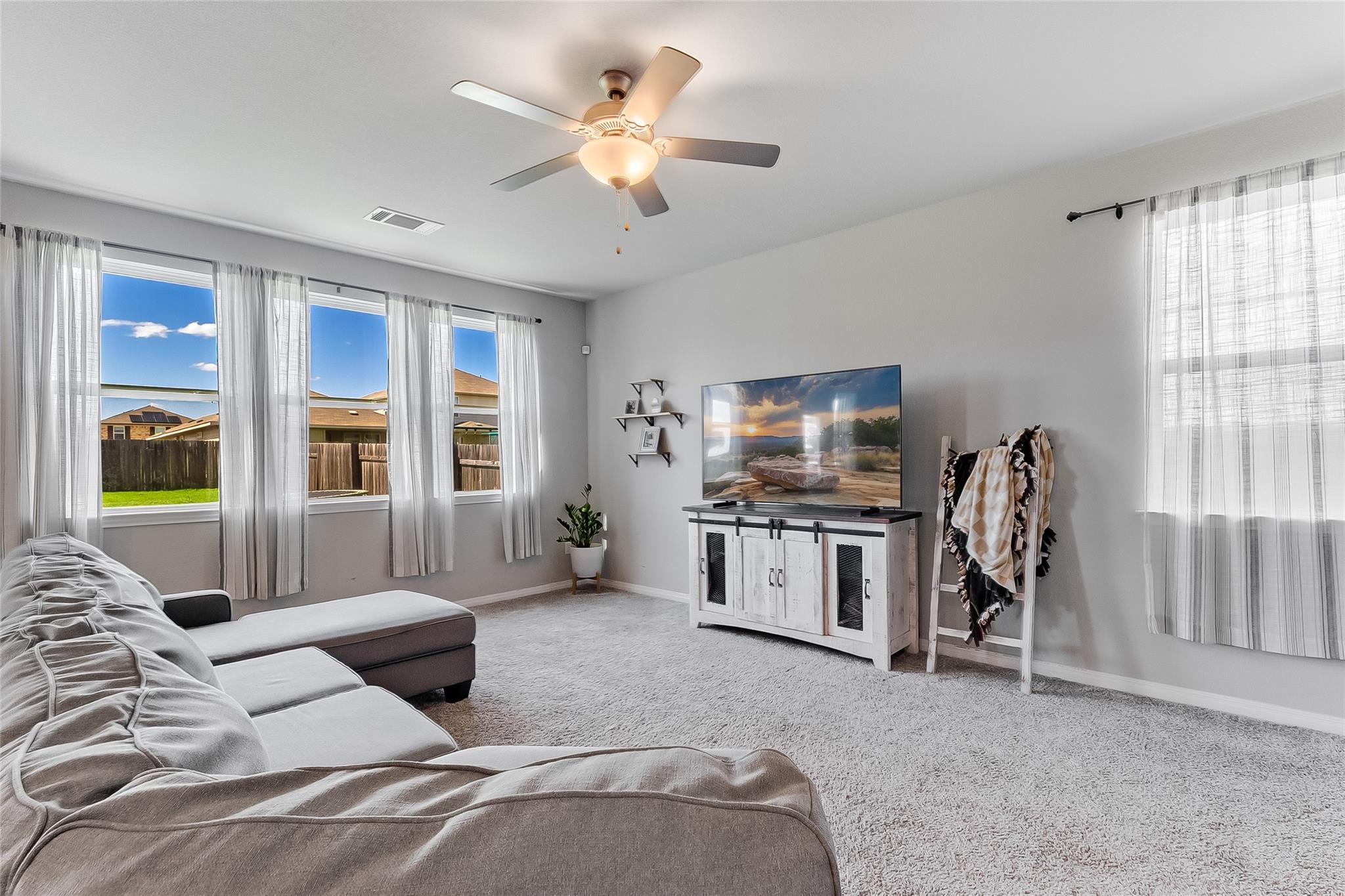 516 Longmount CV