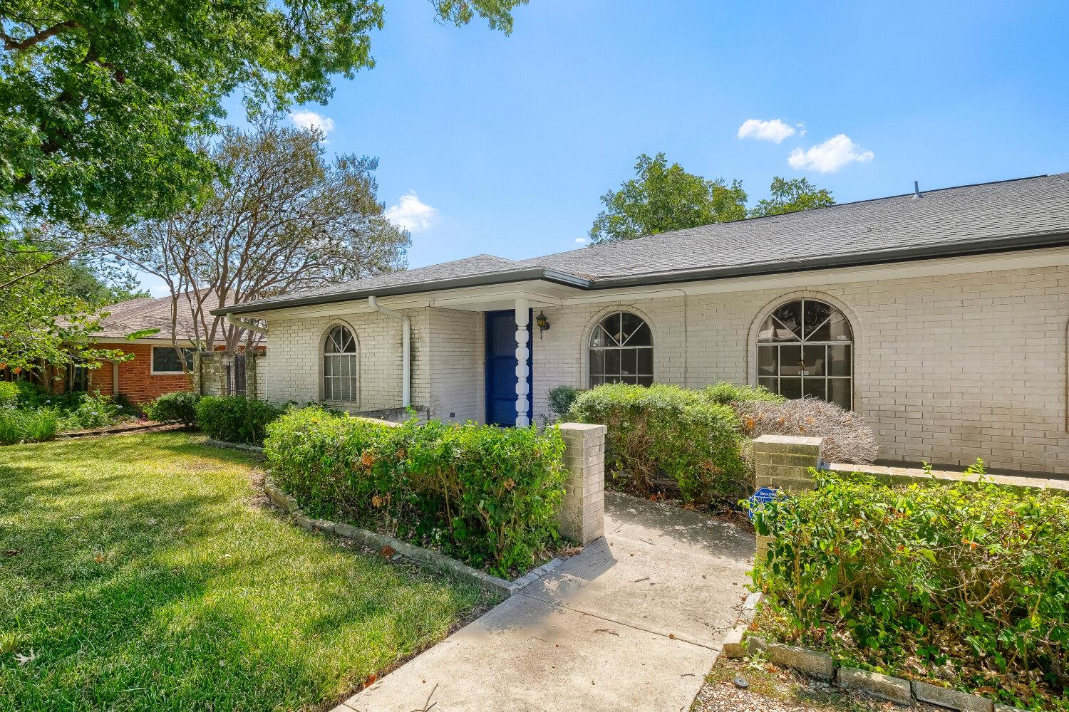 6018 Woodwick DR