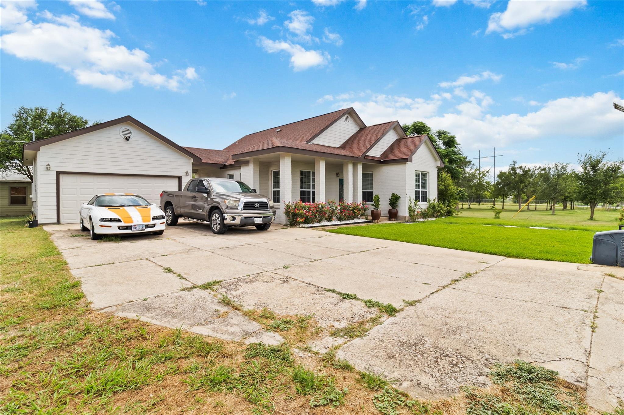 7925 Hayride RD