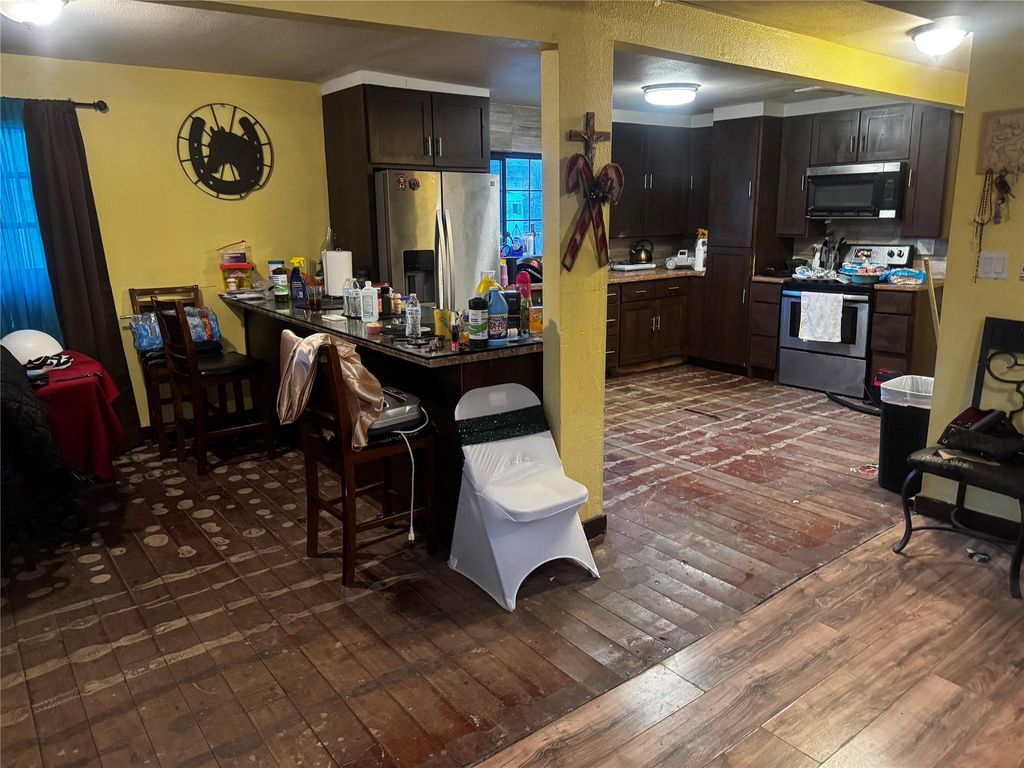 Photo of 408 Sabine ST, Lockhart, TX 78644 (MLS # 7736406)